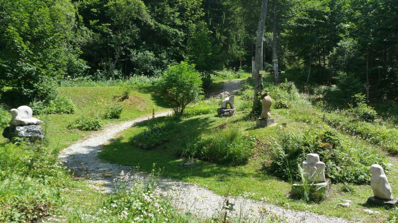 Les Chamois Apartment Lajoux Bagian luar foto